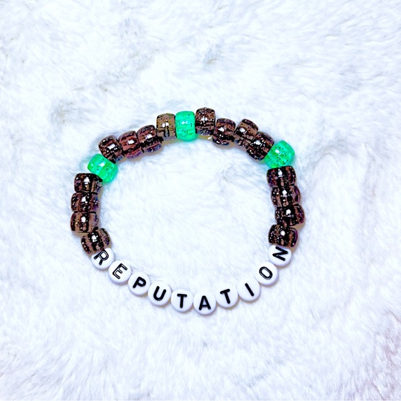 Reputation - Taylor Swift Eras Tour Friendship Bracelets - Mystery Pack (4 pack) - Picture 3 of 4